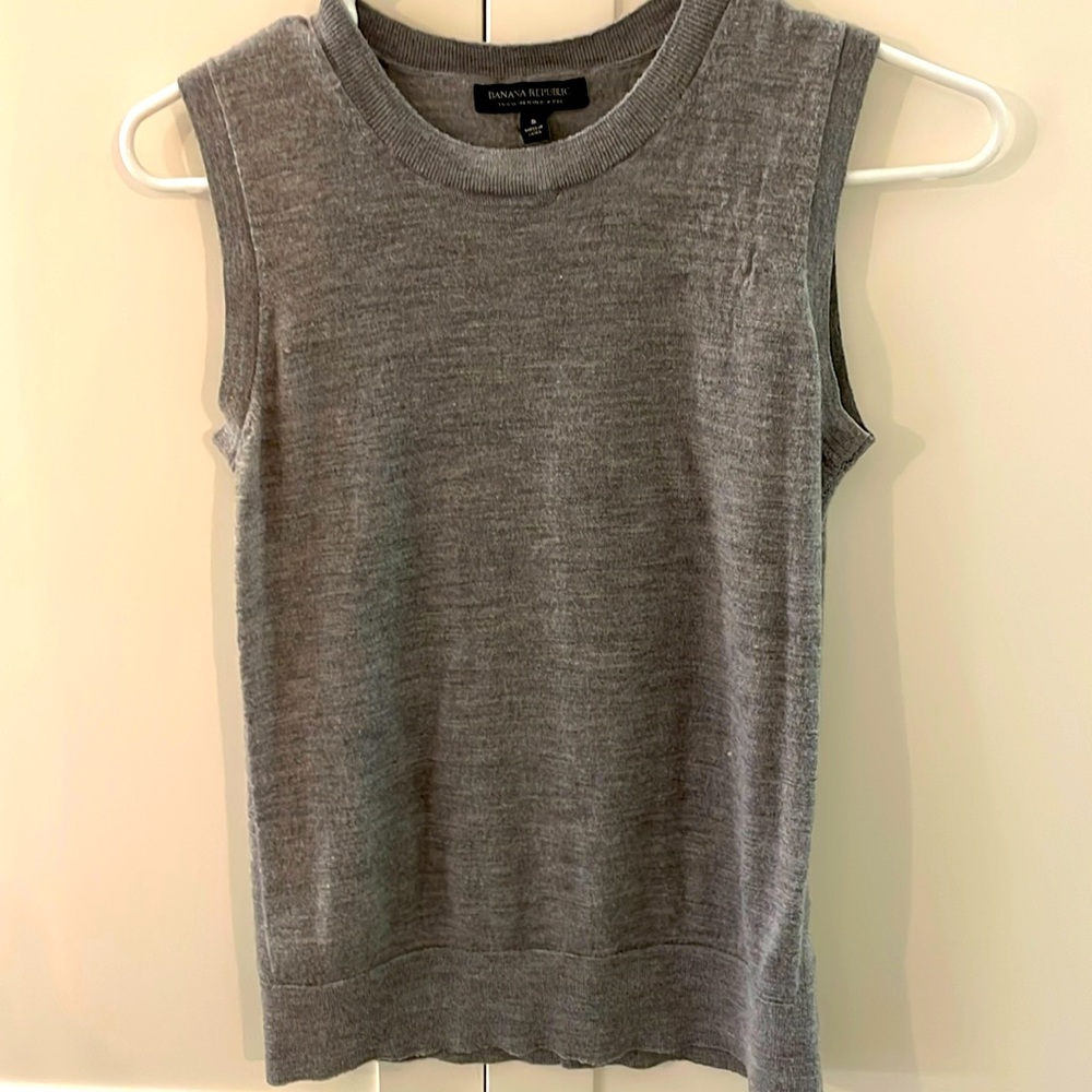Banana Republic short sleeve Merino wool sweater